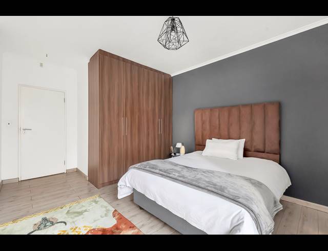 3 BEDROOM TOWNHOUSE FOR SALE IN DUNKELD WEST